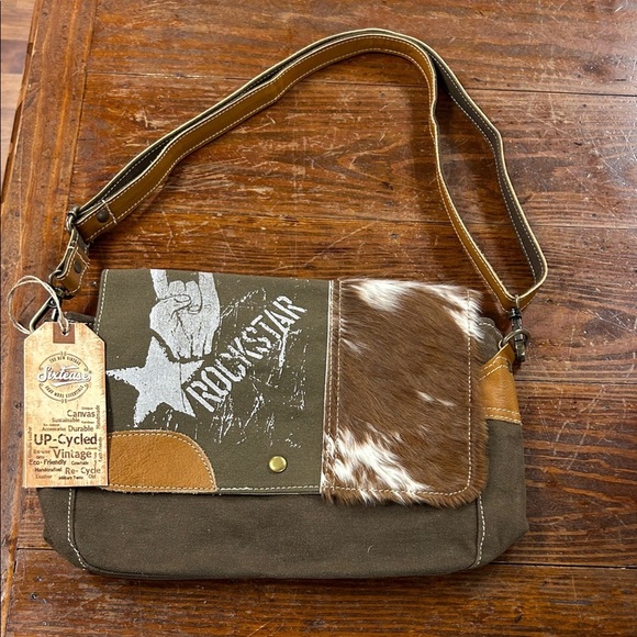 Cowhide Rockstar Shoulder Bag - Sixtease - Picture 1 of 5